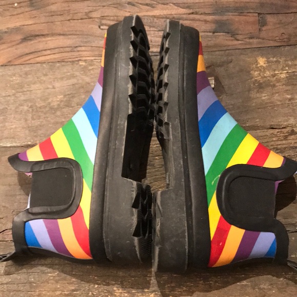 RAINBOW ankle rainboots ☔️ 🌈 🪴 - Picture 2 of 6